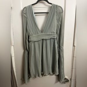 NWT CAARA - Sage Green Long Sleeve Formal Dress